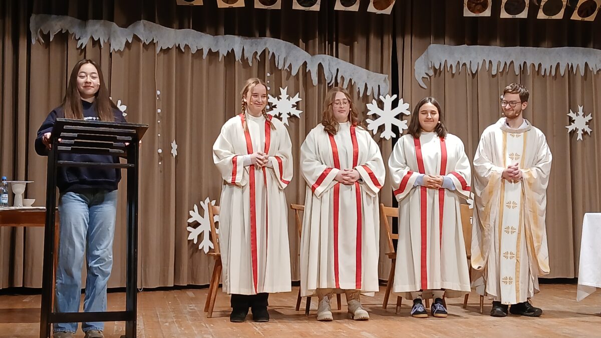 Ministranten eröffnen Fasching mit buntem Abend in Grafenwöhr