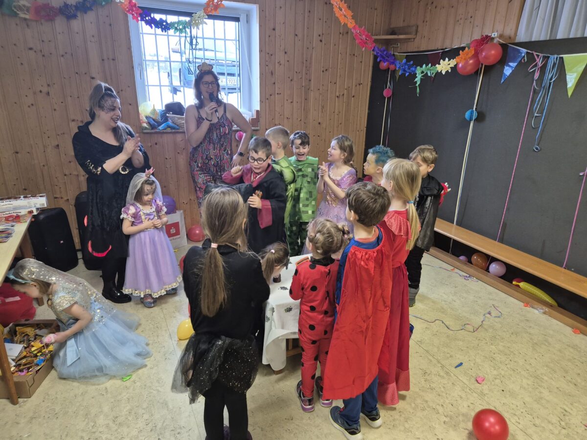 Superstimmung beim FC-Kinderfasching Nachfolge nach vier Jahren gesucht